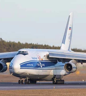 Російська авіакомпанія пригрозила Канаді через арештований літак Ан-124 «Руслан»