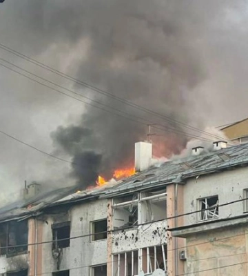 У Львові уламки ракет впали на багатоквартирні будинки