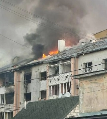 У Львові уламки ракет впали на житлові будинки – є постраждалі 