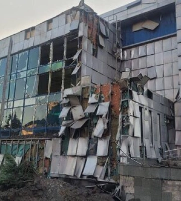 Наслідки ракетної атаки на Дніпропетровщину: Пошкоджено спортивний об’єкт. ФОТОрепортаж
