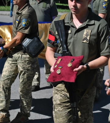 У Полтаві попрощалися із загиблим на Донеччині захисником України Сергієм Савченком