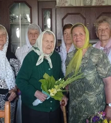 Народилась в рік заснування храму в громаді: на Волині почесна жителька села відзначила 95-літній ювілей