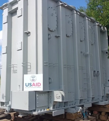 USAID передало Україні 5 трансформаторів для відновлення роботи підстанцій
