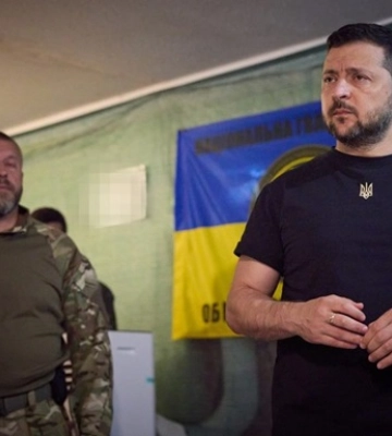 Зеленский посетил бойцов на южном фронте