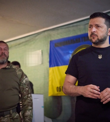 Зеленский посетил бойцов на южном фронте