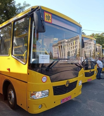 Громадам Одещини закупили шкільні автобуси