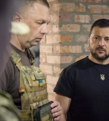 Зеленский посетил бойцов на южном фронте