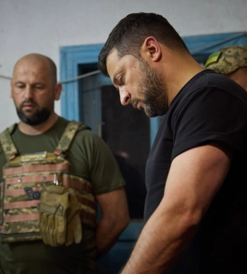 Зеленський відвідав бійців на південному фронті