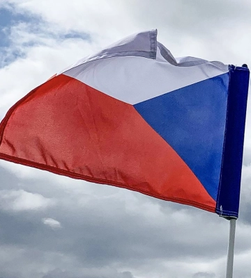 Чехія вже заморозила російських активів на суму понад ₴14 мільярдів - посол