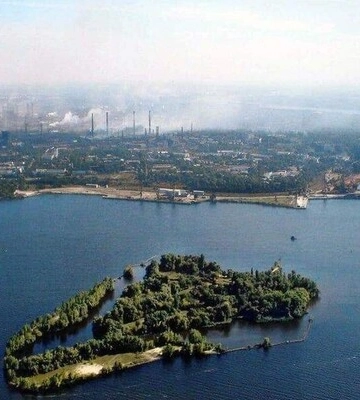 В Запорожье переименовали почти 70 улиц и переулков, а также площадь