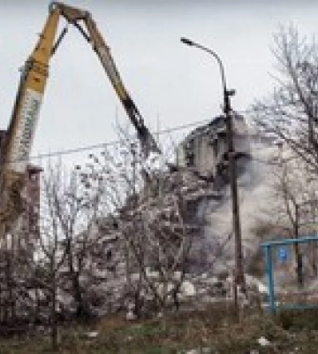 Стало известно, сколько многоэтажек россияне уже снесли в оккупированном Мариуполе