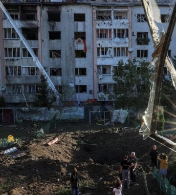 Внаслідок нічного обстрілу Львова пошкоджені 48 будинків