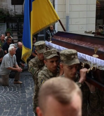 Пасажир скутера загинув, водій - у лікарні: вечірнє ДТП на Львівщині