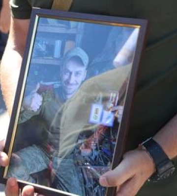 У Полтаві провели в останню путь воїна, який загинув на Донеччині