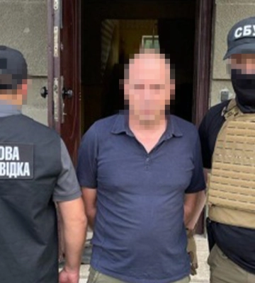Намагався влаштуватися до лав десантників ЗСУ: затримали колаборанта, який планував «зливати» позиції на передовій