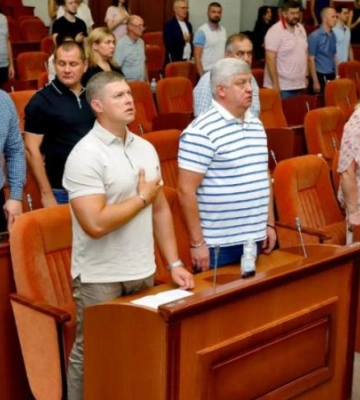 Відзначили подвиг тих, хто рятує наших оборонців: у Дніпрі лікарям вручили почесні нагороди від всього Дніпра