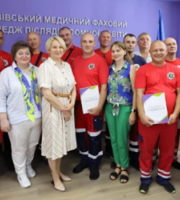На Львівщині випустили перших медичних техніків