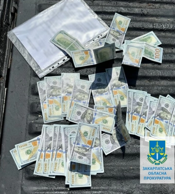 Закарпатець продавав автомобілі що були ввезені в Україну як гуманітарна допомога для військових 