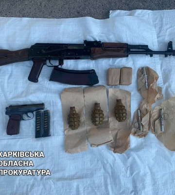 Автоматы, патроны и гранаты: в Харькове поймали торговца оружием 