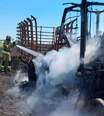 Вогнеборці загасили палаючий трактор у Нікопольському районі