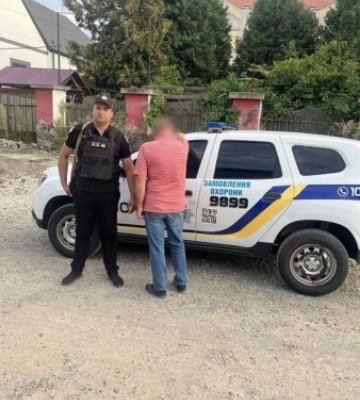 Бив у голову: мешканець  Виноградова побив сусіда