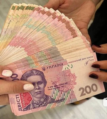 ДОПОМОГА ДЛЯ ЗСУ. Волонтери Кривого Рогу виготовляють саморобні димові шашки