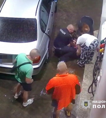 Пережила клінічну смерть: поліцейський з Кривого Рогу врятував жінку