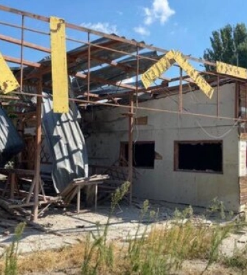 Окупанти тричі за день били з артилерії по Нікополю та Марганецькій громаді, поранено чоловіка. ФОТОрепортаж