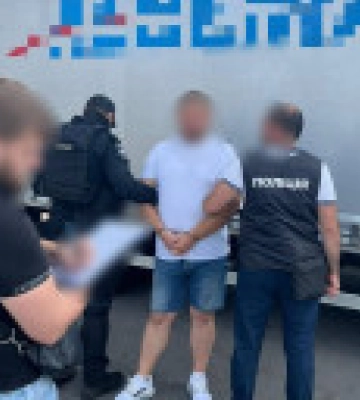 Хабарники на Київщині вимагали 30 тисяч доларів за оренду озера - Офіс Генпрокурора