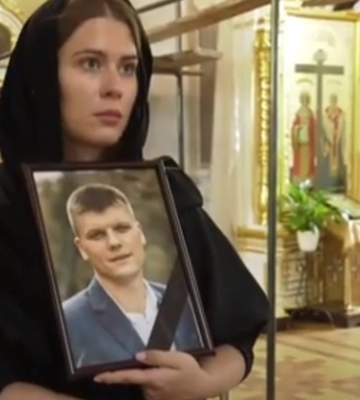 «Як я без тебе житиму»: у Луцьку попрощалися із 27-річним Дмитром Сорочуком, який загинув від ворожої ракети