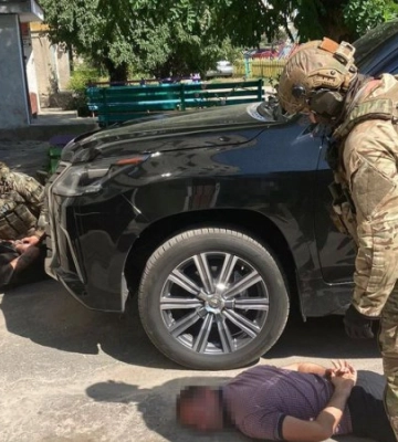 На Житомирщині затримали групу рекетирів, які &quot;вибивали&quot; гроші з бійця ЗСУ