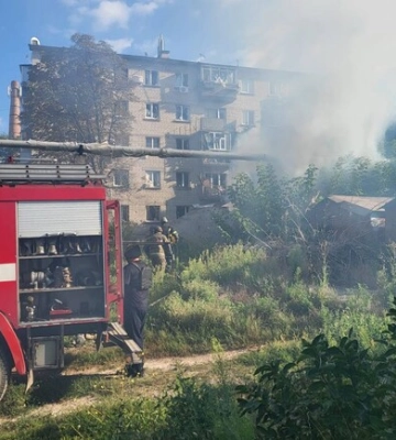 Через авіаційні та ракетні обстріли у Харківській області загинула людина та сталися пожежі
