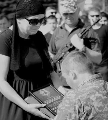 Планував одружитися після війни: у боях на Херсонщині загинув молодий воїн, який встиг врятувати побратимів. Фото
