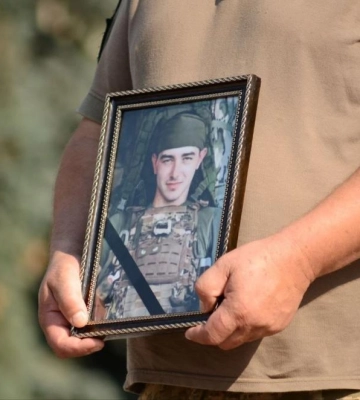 Планував одружитися після війни: у боях на Херсонщині загинув молодий воїн, який встиг врятувати побратимів. Фото