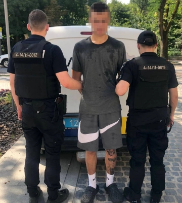 У підземному переході Львова до реанімацйногос стану побили чоловіка