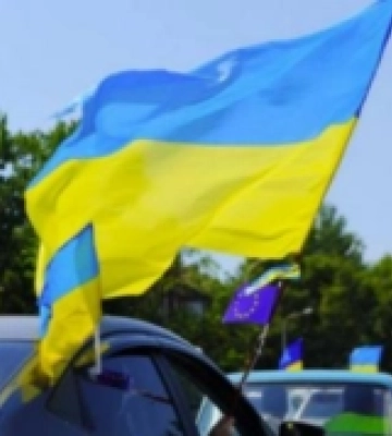 У Вараші влаштовують автозаїзд на допомогу ЗСУ