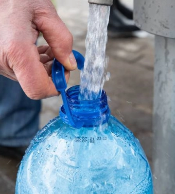 Миколаївців попередили, що вода з пункту розливу у сильну спеку може стати небезпечною