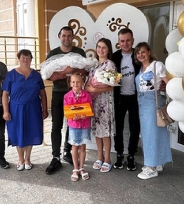 У лікарні в Луцьку оперували немовля з розщепленням хребта