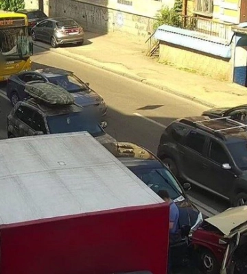В центре Днепра огромные пробки из-за ДТП на съезде с Нового моста