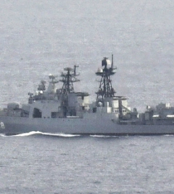 Поблизу Японії виявили одинадцять бойових кораблів Китаю і Росії