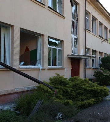 Вікна у львівському дитсадку, біля якого впала ракета, відновлять благодійники