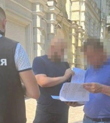 В Киеве на ремонте дороги разворовали почти 6,3 млн грн