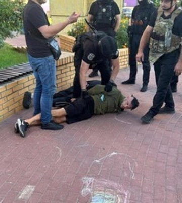 В Києві скоїли замах на заступника голови Податкової служби: фото і перші подробиці