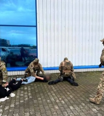 На Львівщині двоє військових вибивали гроші у демобілізованого бійця