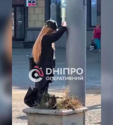 У Дніпрі на Європейській площі з&amp;#039;явилася шахрайка: відео