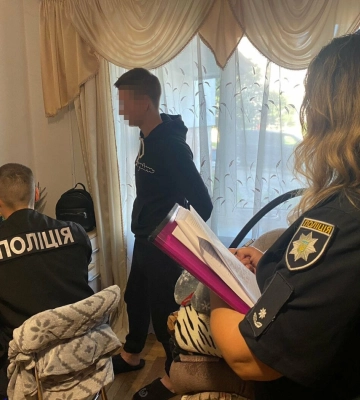 На Львівщині викрили підлітка на шахрайстві в Інтернет, - ФОТО