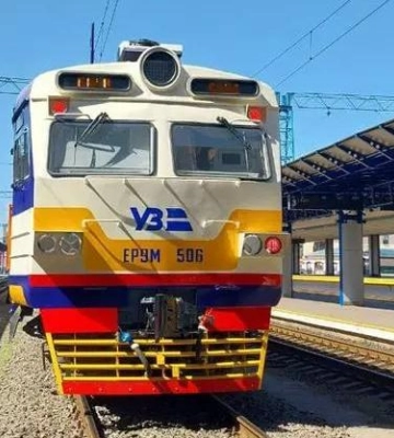 Новий електропотяг на Полтавщині та безкоштовні розваги для підлітків — головне за 18 серпня
