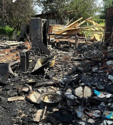 На Сумщині росіяни влучили у склади агропідприємства та АЗС
