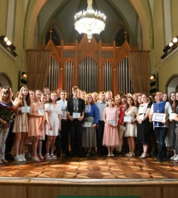 Учнів, студентів та діячів культури на Рівненщині відзначили преміями та стипендіями
