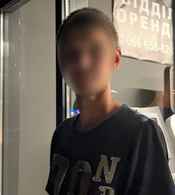 У Києві чоловік затримав крадія, який спробував пограбувати його у супермаркеті